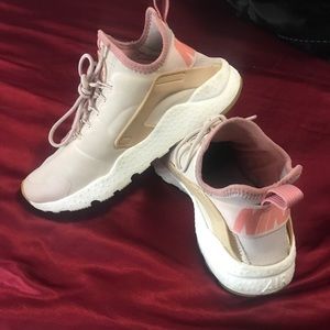 Women’s Nike huarache